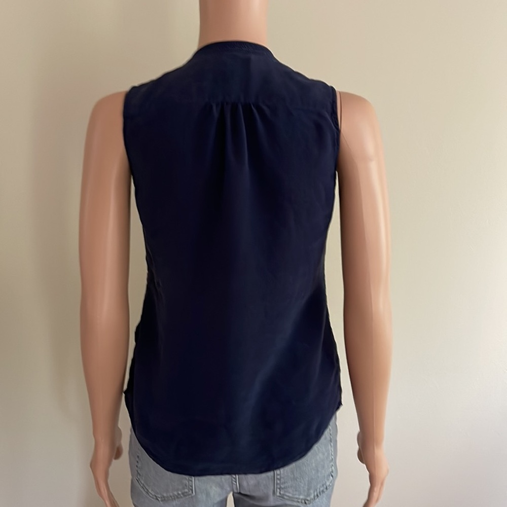 Banana Republic Silk blue sleeveless size XS - Picture 4 of 5